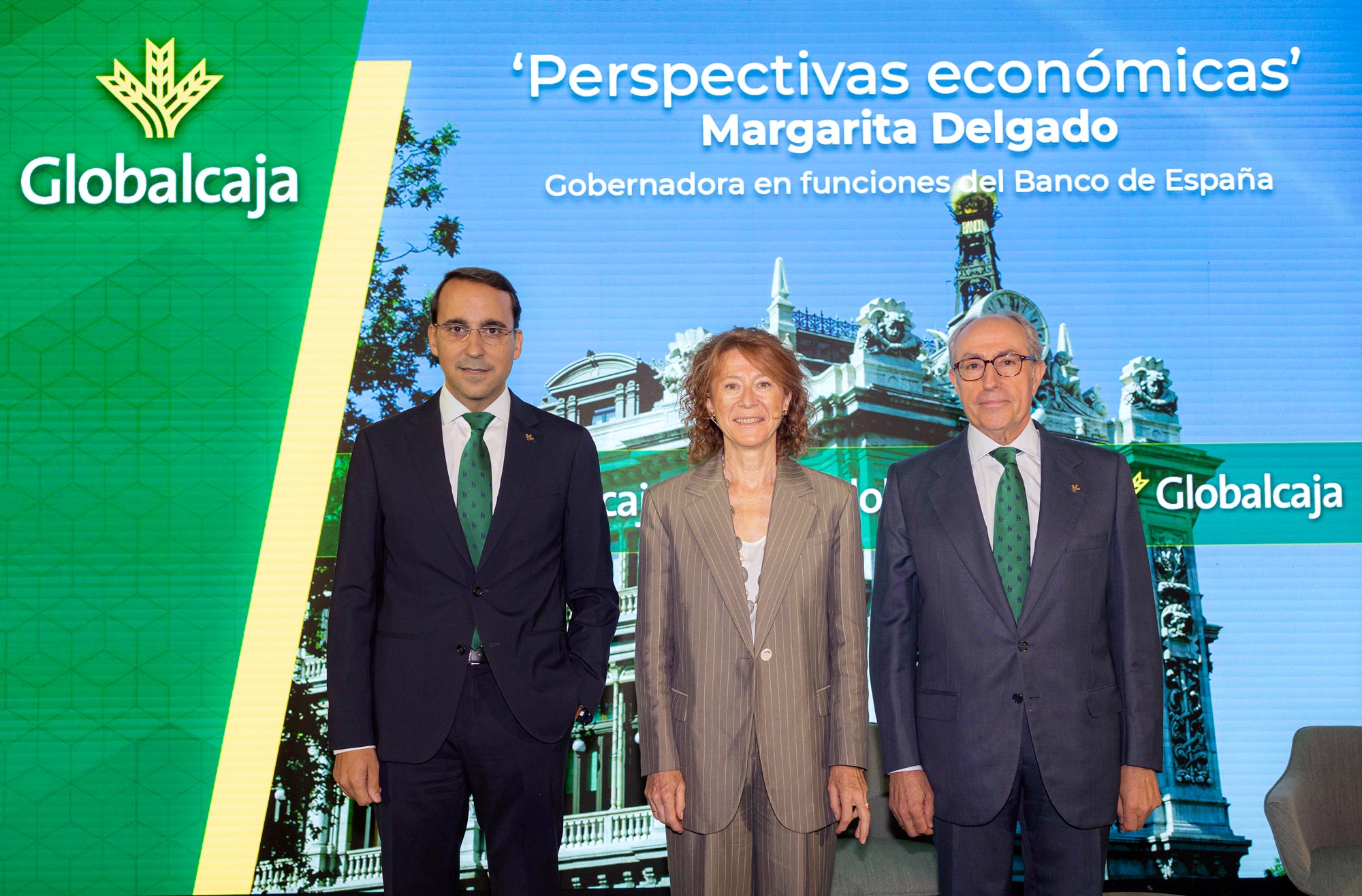 El director general de Globalcaja y el presidente, junto a Margarita Delgado, gobernadora en funciones del Banco de España 